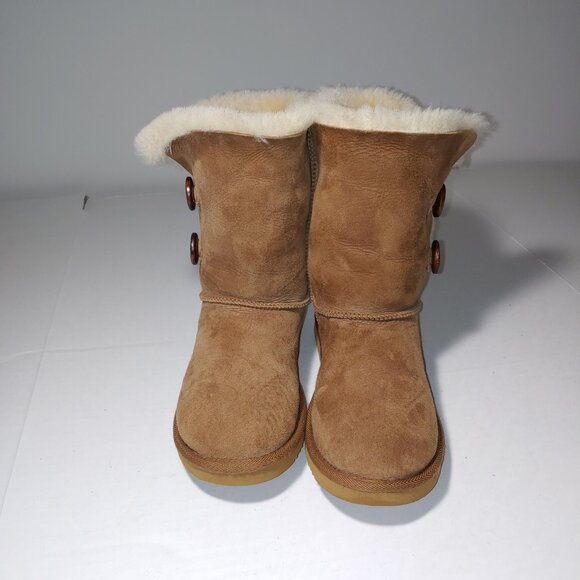 Cozy Steps Genuine Sheepskin 2 Side Buttons Booties Size 8 Brown/Cream - Picture 2 of 10